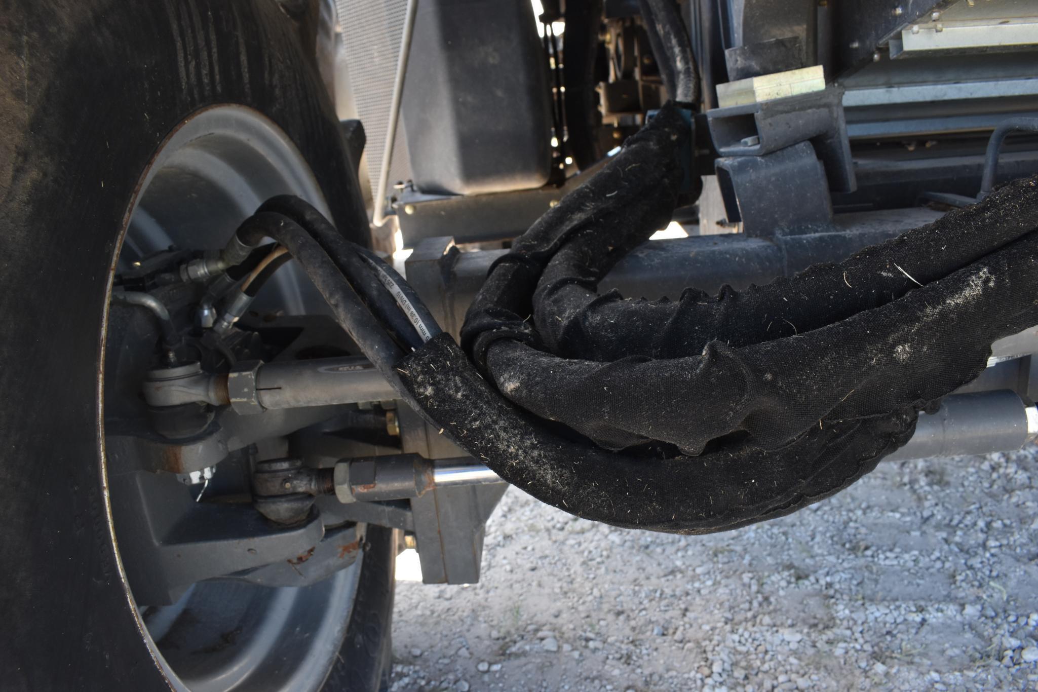 2011 Gleaner S67 "Super Six" 4wd combine