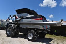 2011 Gleaner S67 "Super Six" 4wd combine