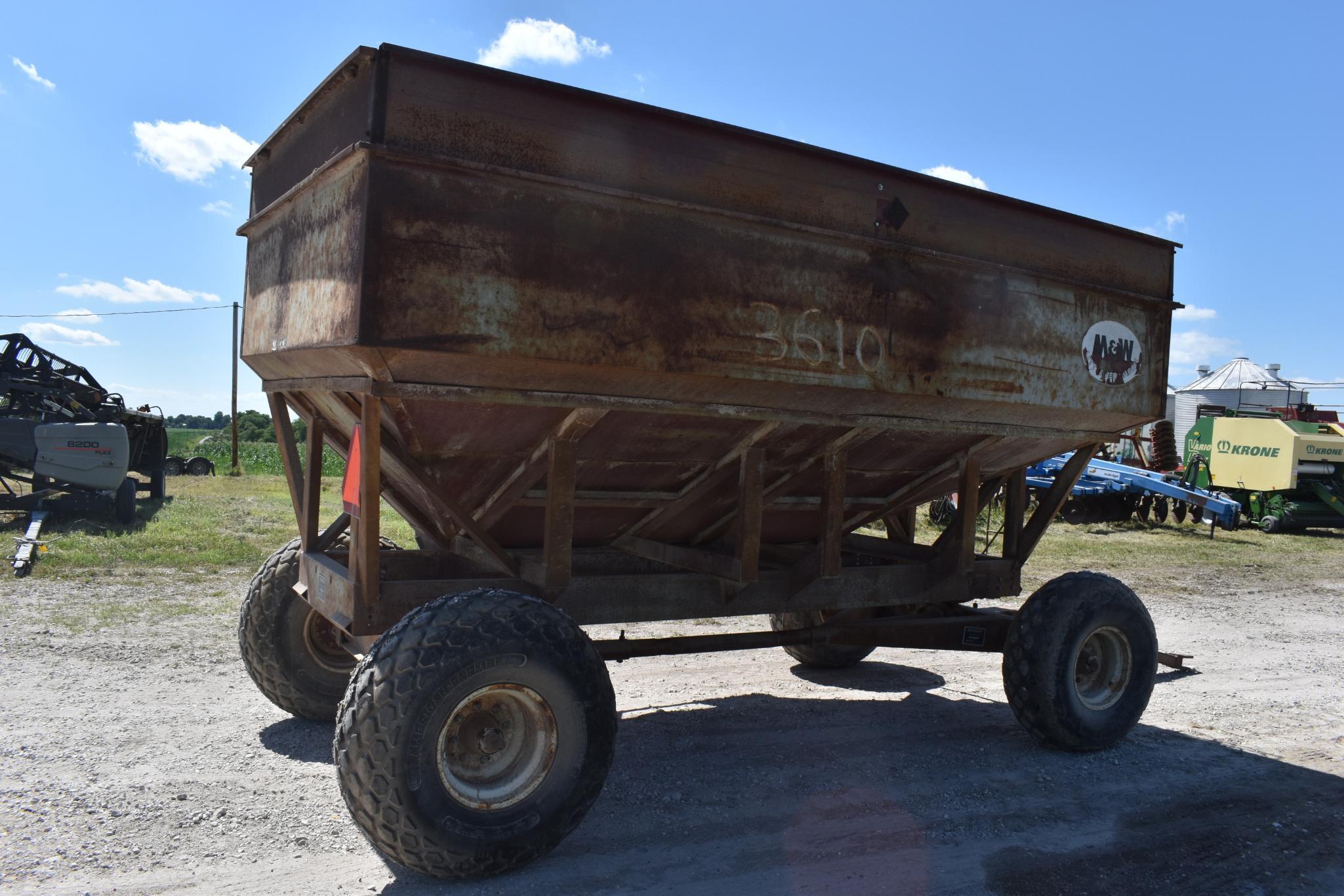 M&W 300B "Little Red Wagon" gravity wagon