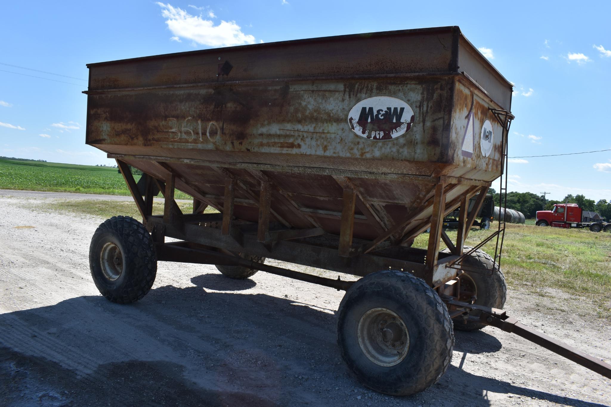 M&W 300B "Little Red Wagon" gravity wagon