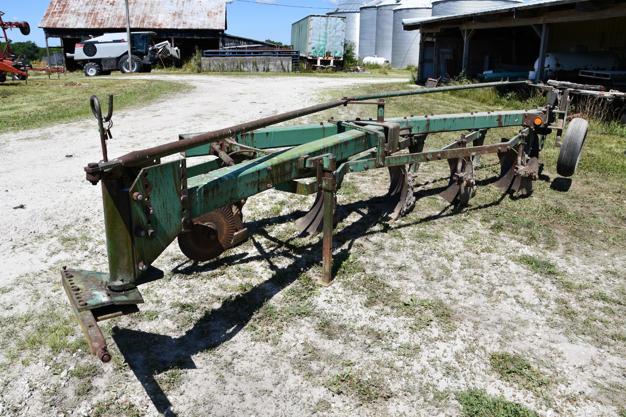 John Deere 450 5-bottom plow