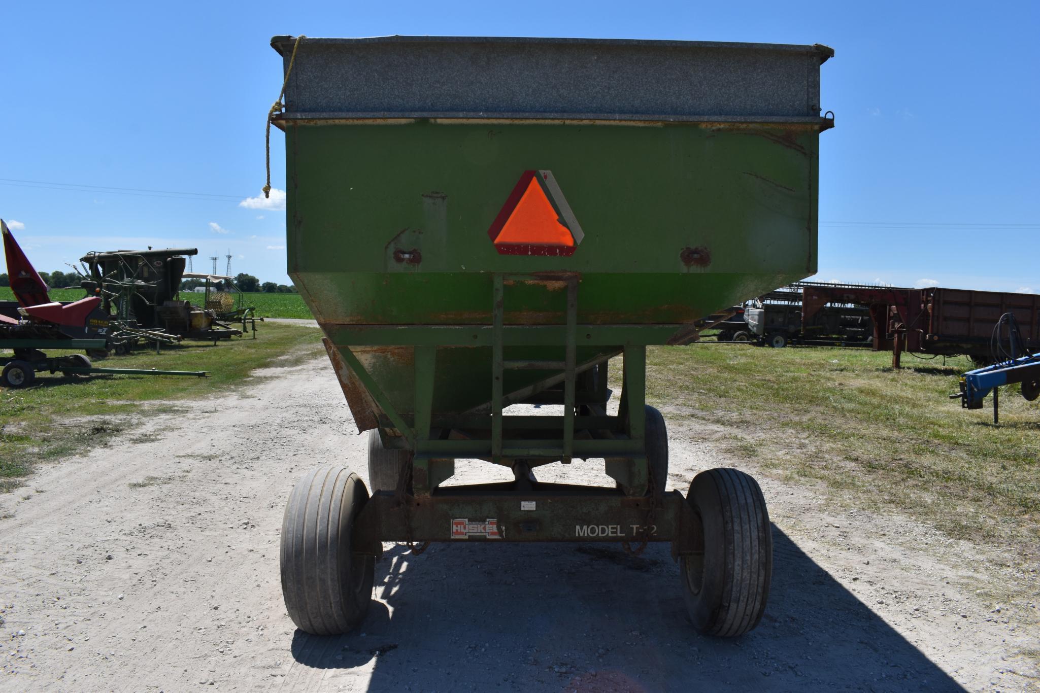 Huskee model 225 gravity wagon