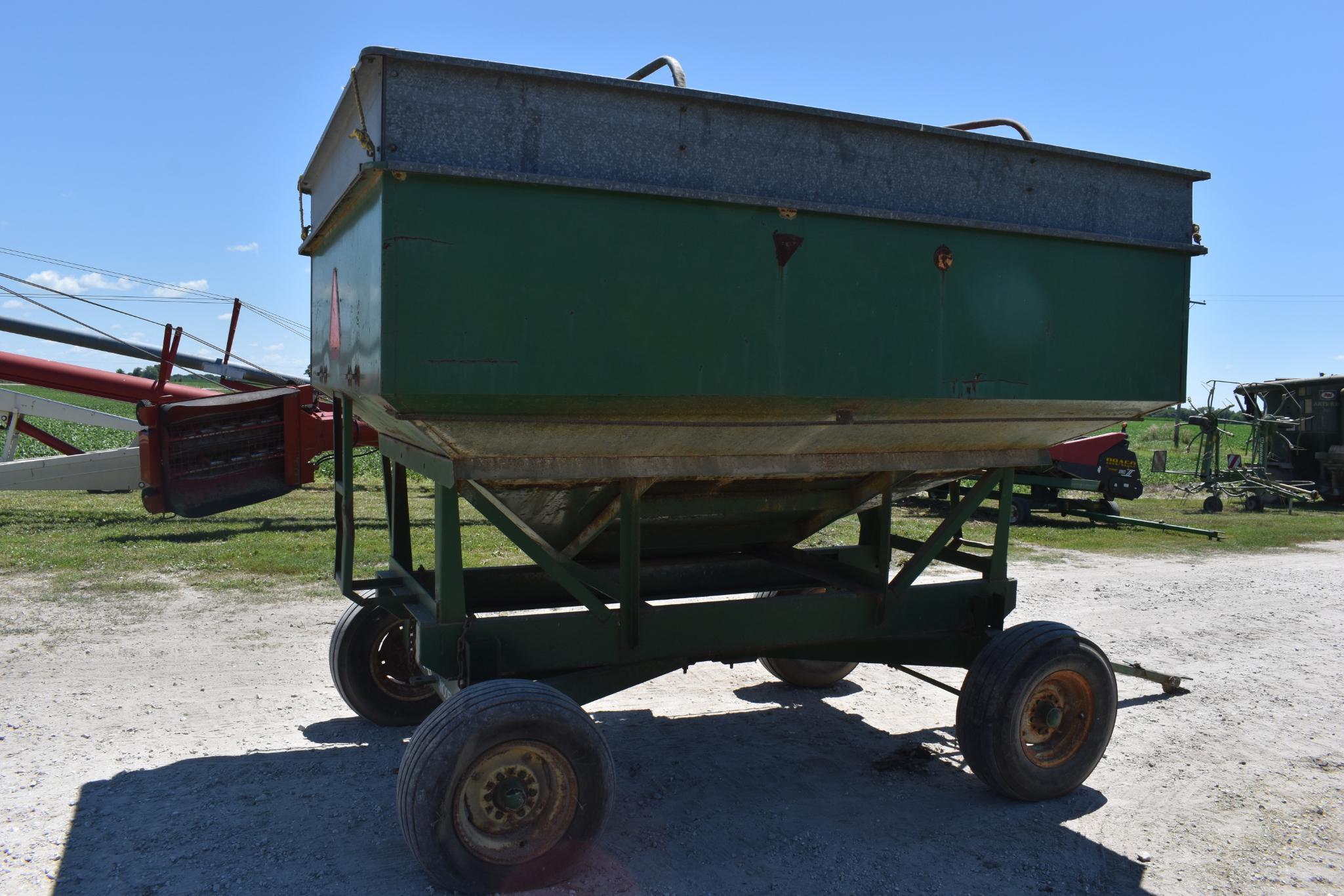 Huskee model 225 gravity wagon