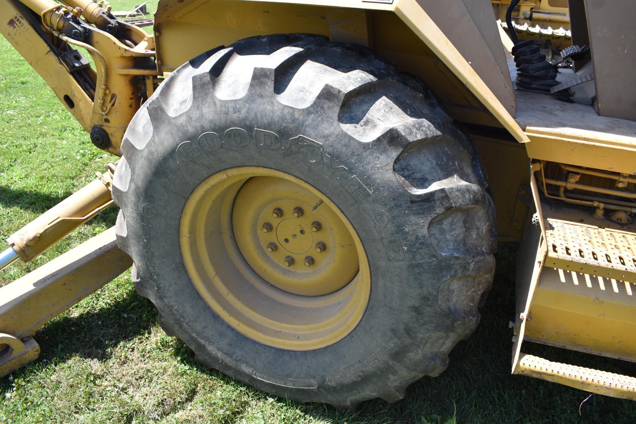 1986 Cat 426 2WD backhoe