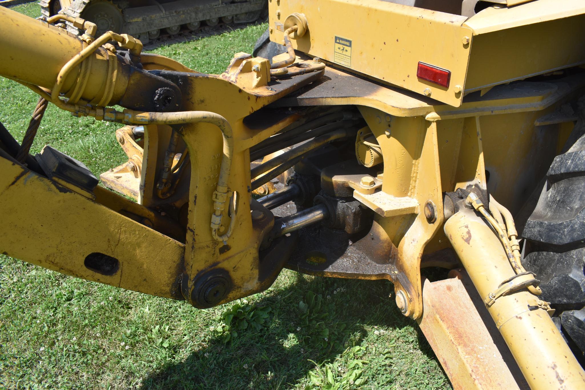 1986 Cat 426 2WD backhoe