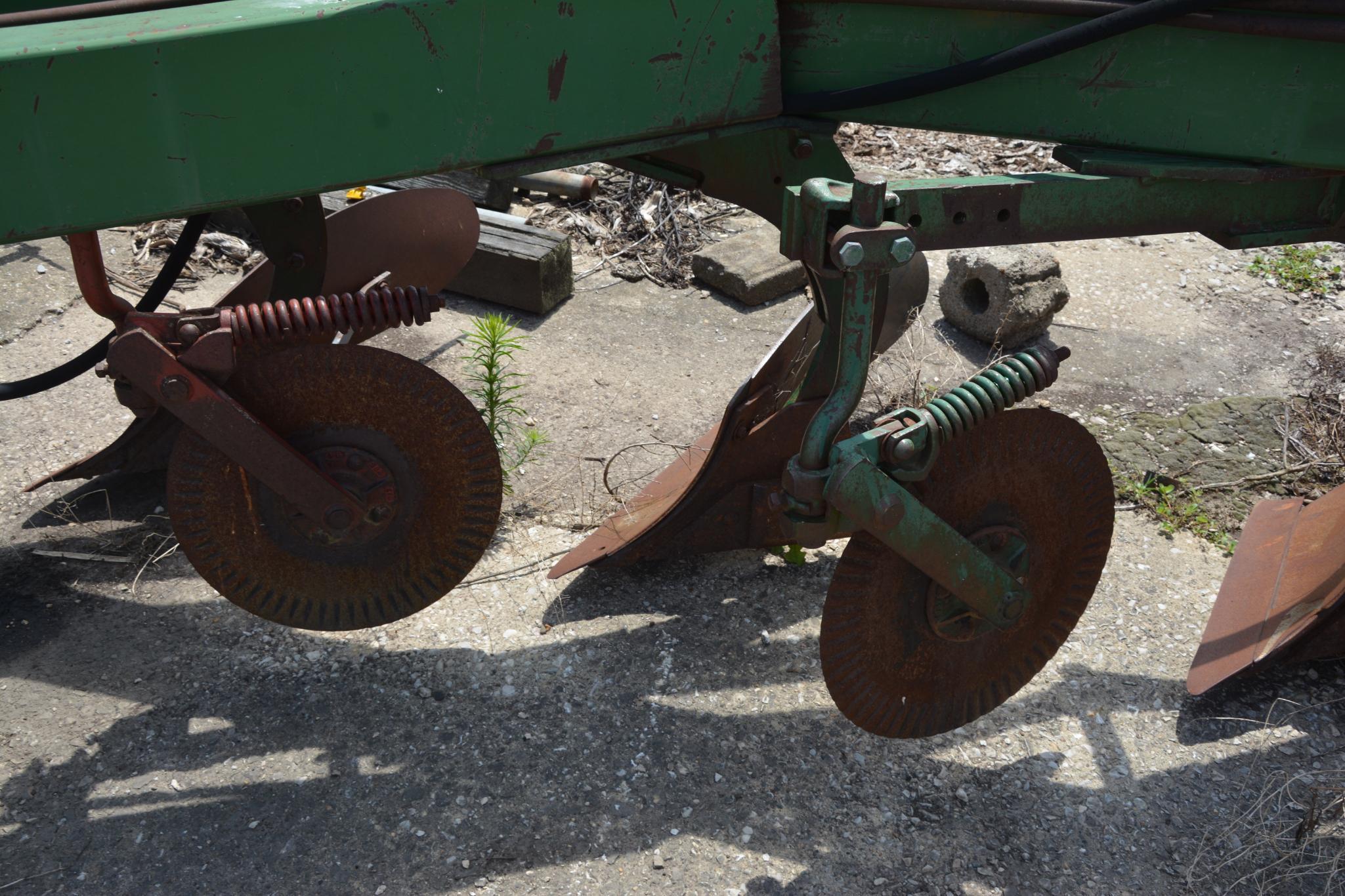 Oliver 588 5-bottom moldboard plow