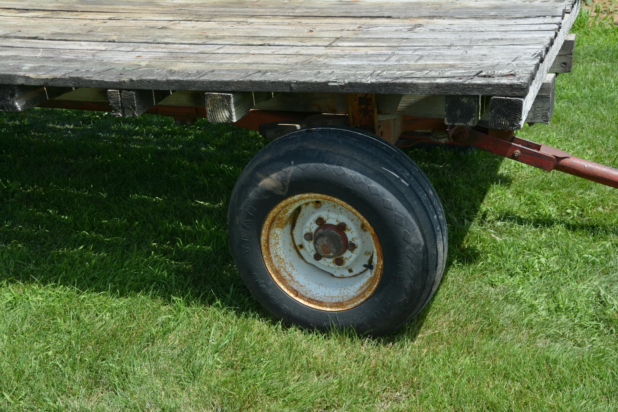 7' x 16' hayrack wagon