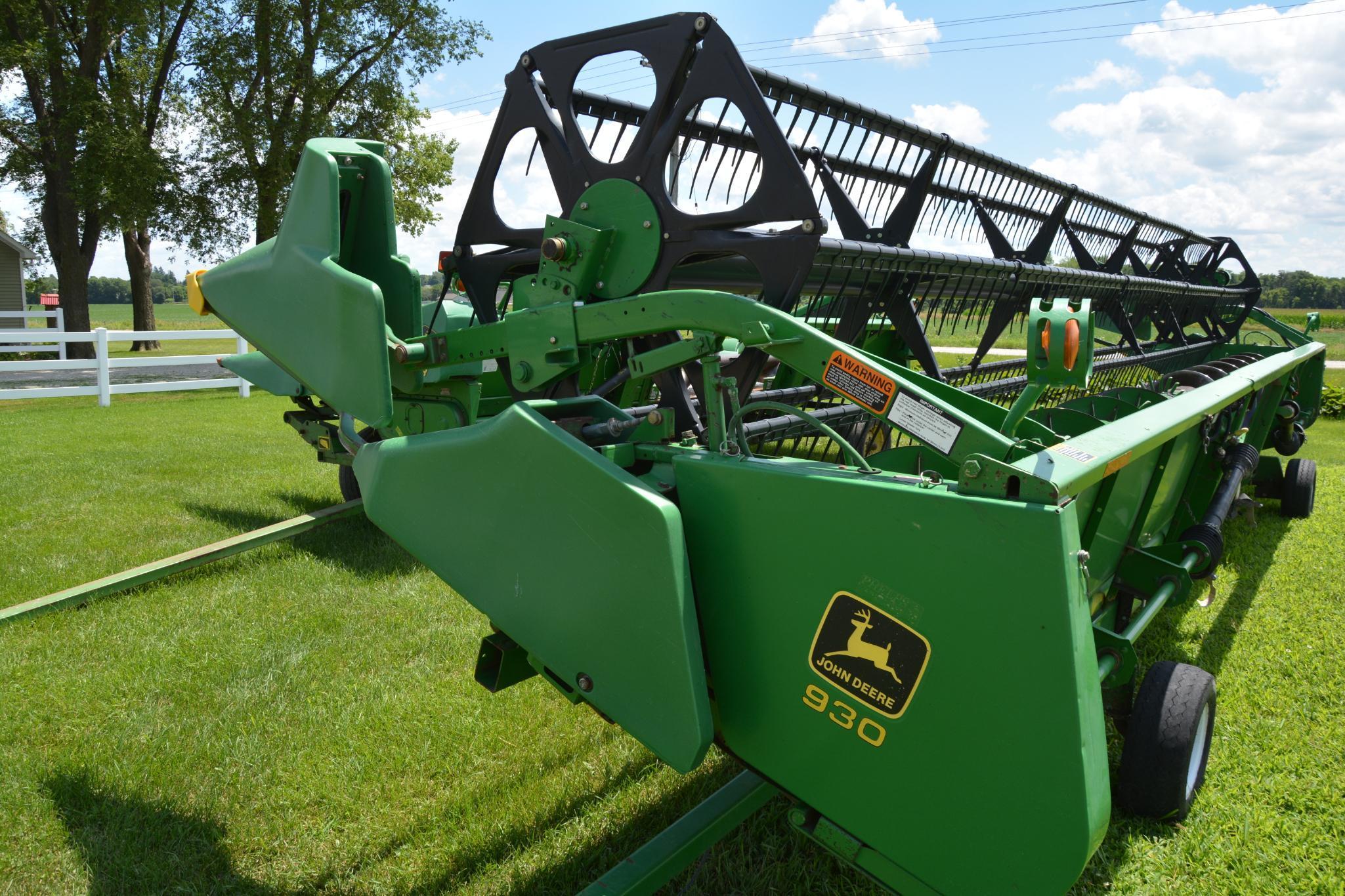 1998 John Deere 930F 30' grain platform