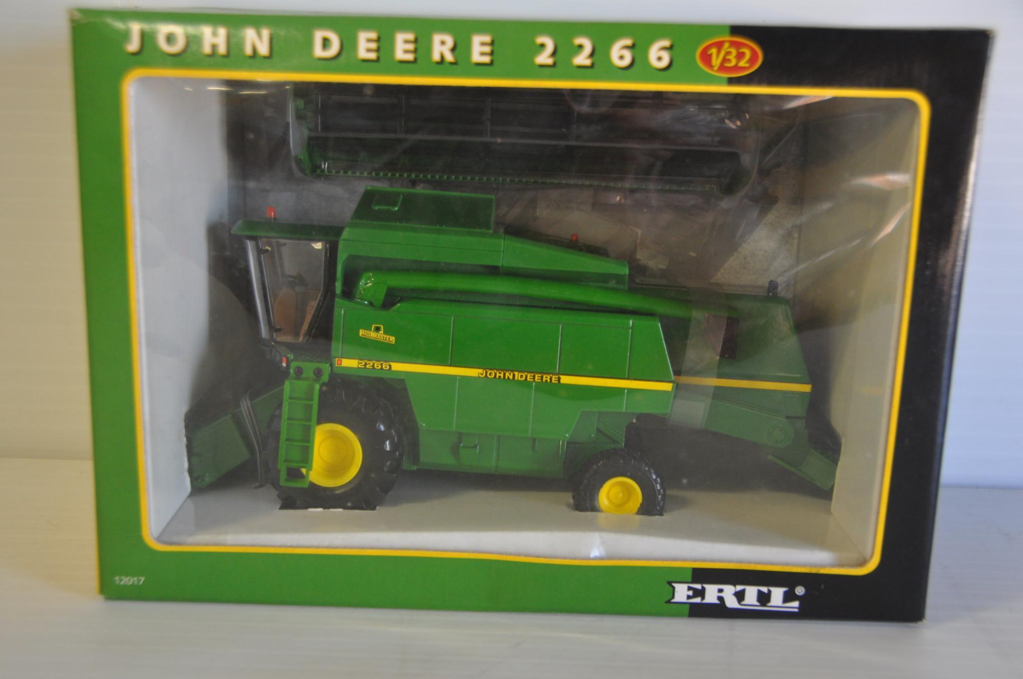 Ertl 1/32 Scale John Deere 2266 Hillmaster Combine