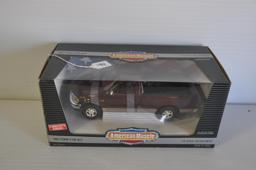 Ertl American Muscle 1/18 Scale 1997 Ford F150 XLT Pickup, Collectors Edition