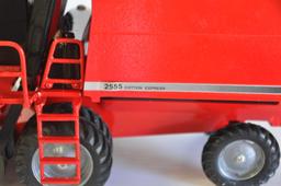 Scale Models 1/16 Scale Case-IH 255 Cotton Express Cotton Picker, 1998 Belt Wide Cotton Conference