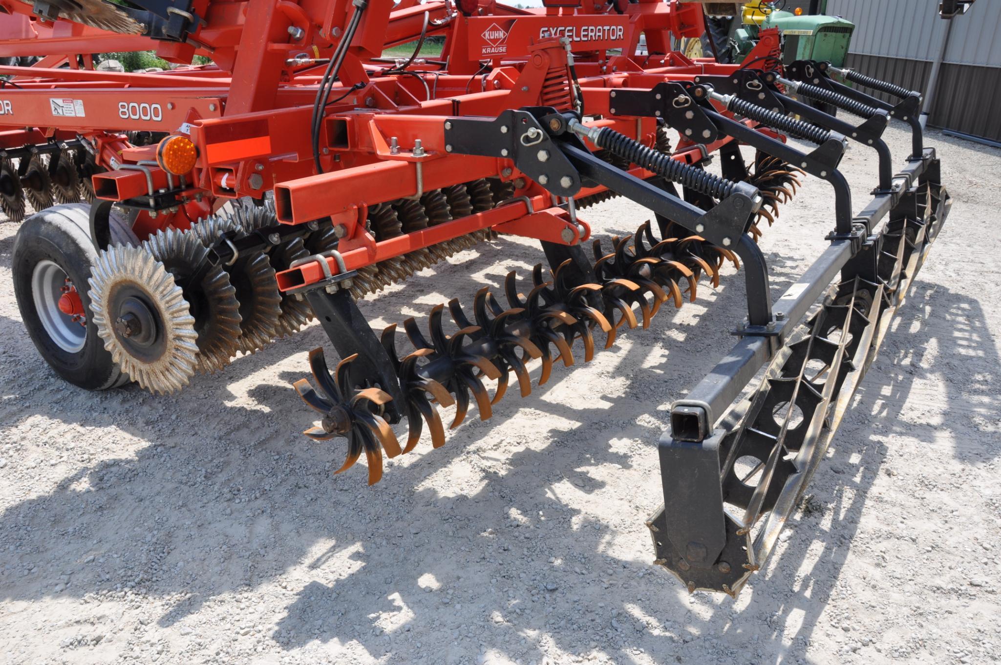 2012 Kuhn-Krause 8000 30' Excelerator vertical tillage tool