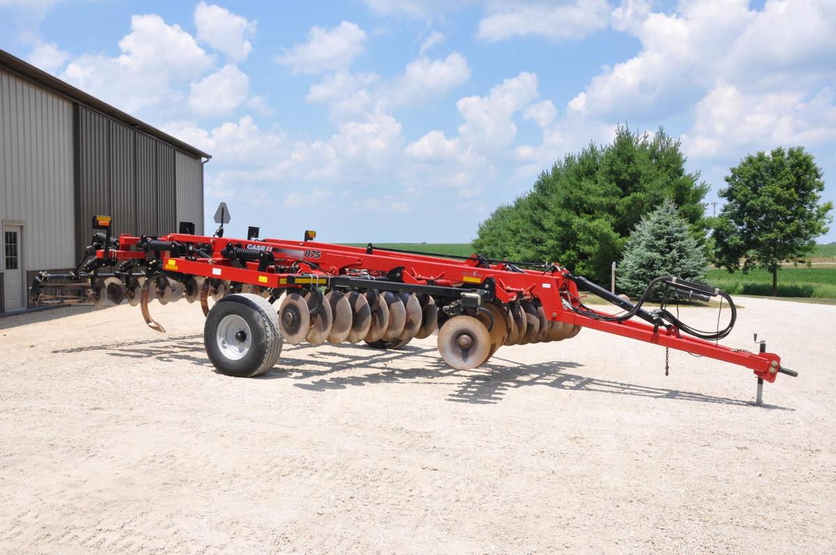 2014 Case-IH 875 7-shank 14' disc-ripper