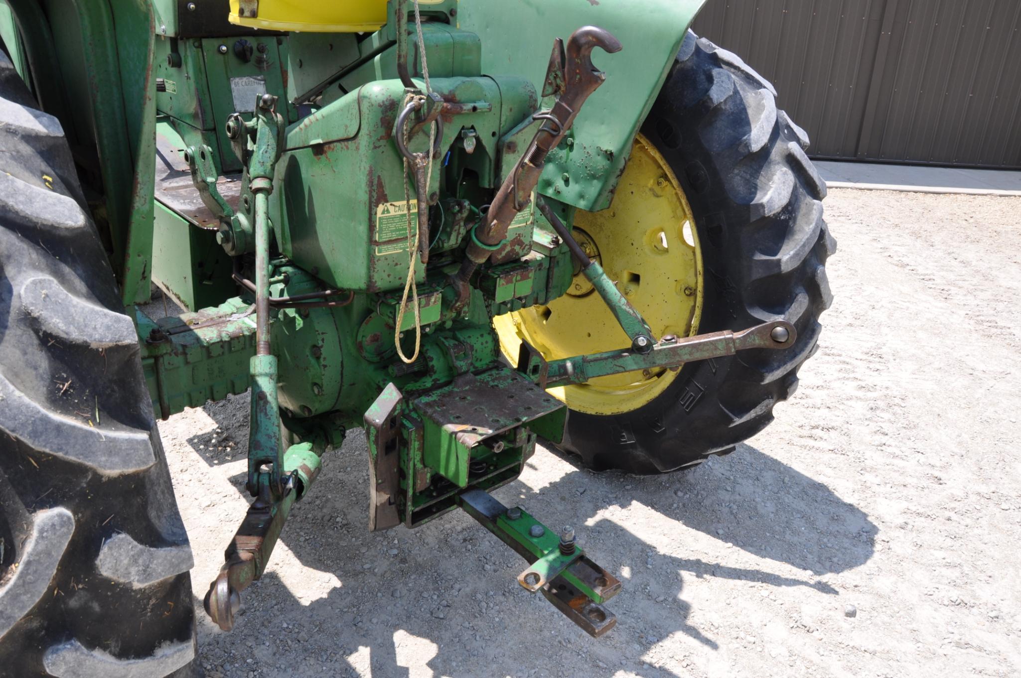 1967 JD 3020 2wd tractor