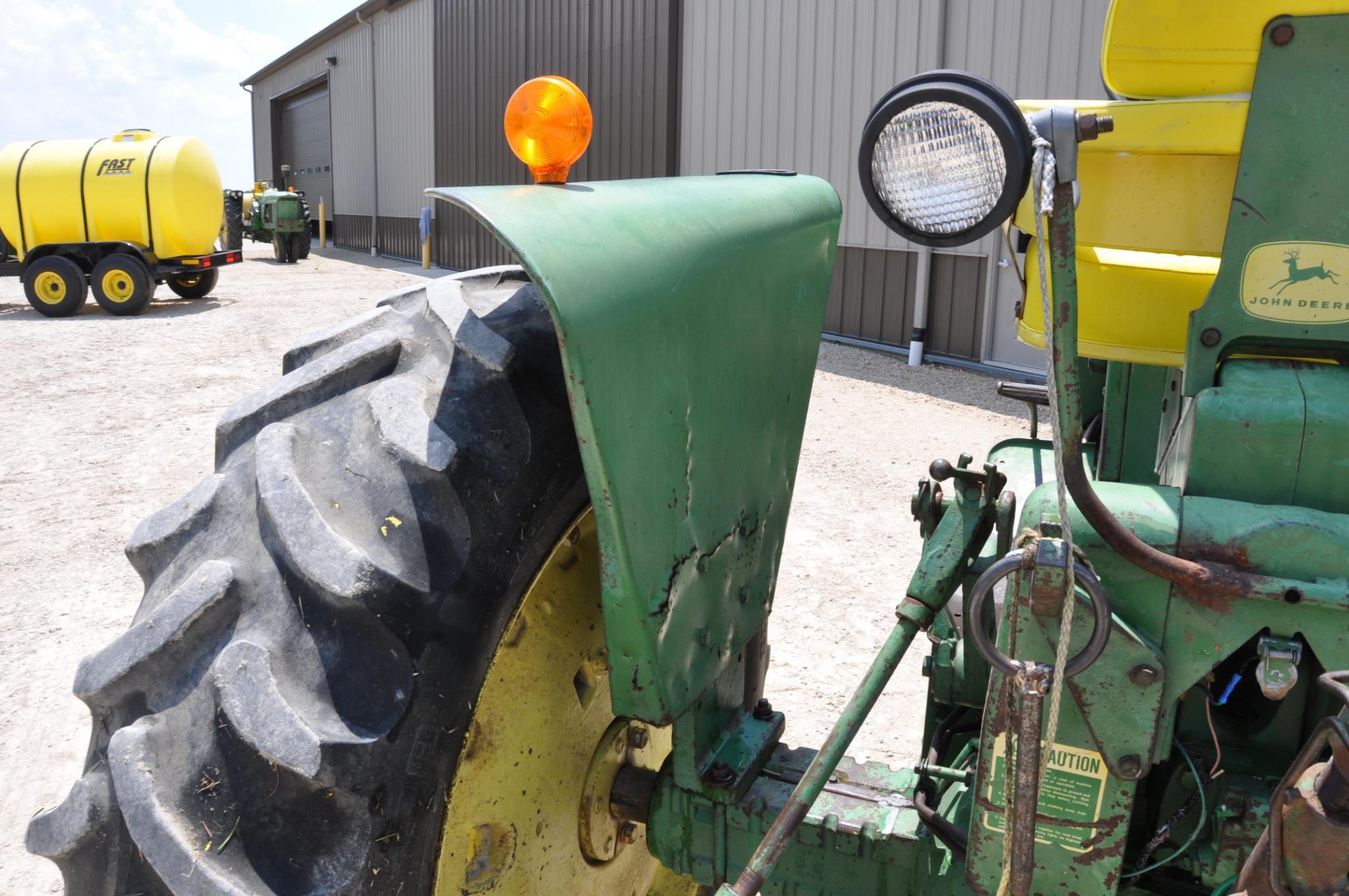 1967 JD 3020 2wd tractor