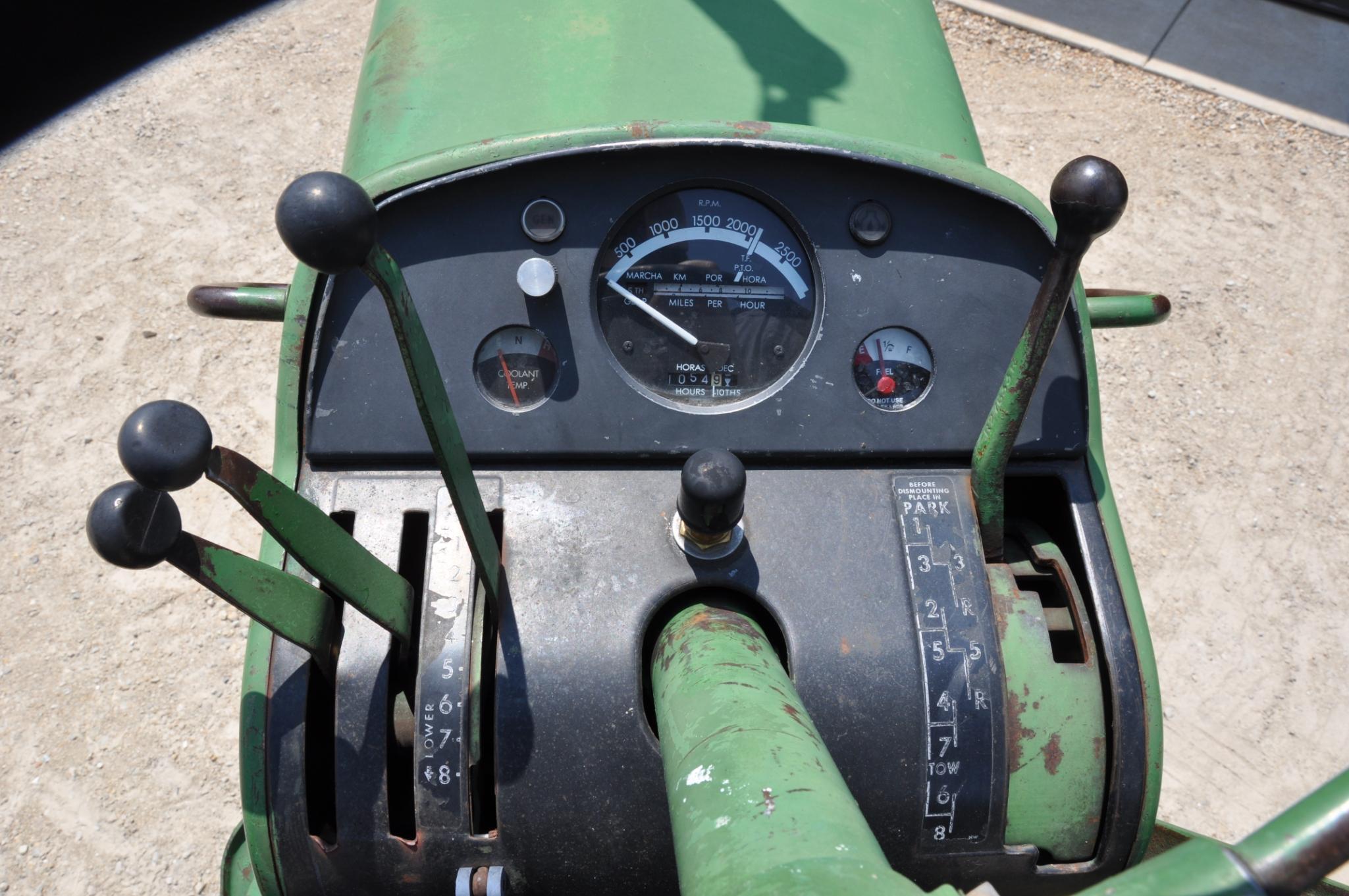 1967 JD 3020 2wd tractor