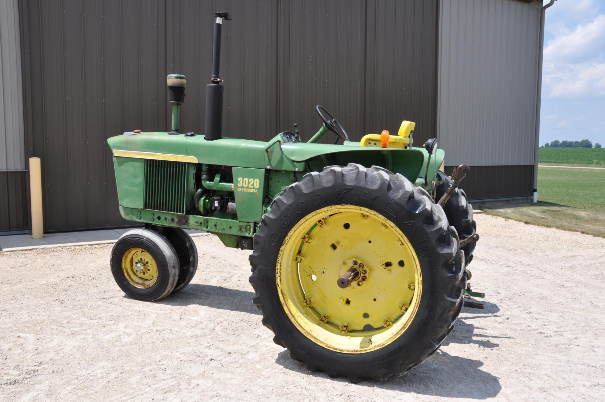 1967 JD 3020 2wd tractor