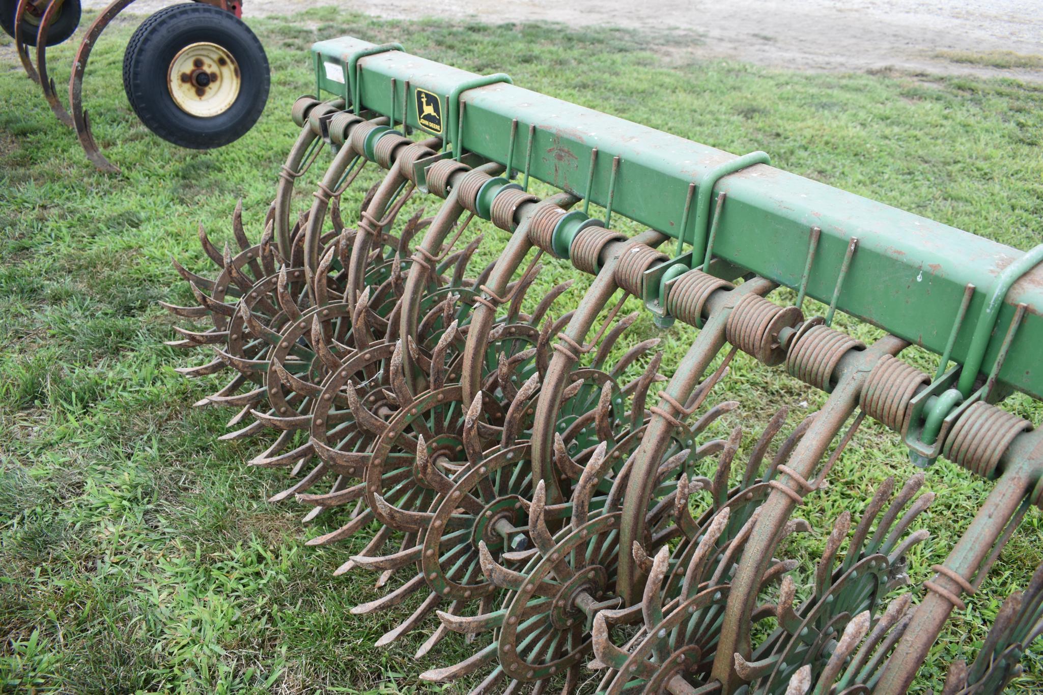 John Deere 400 15' rotary hoe