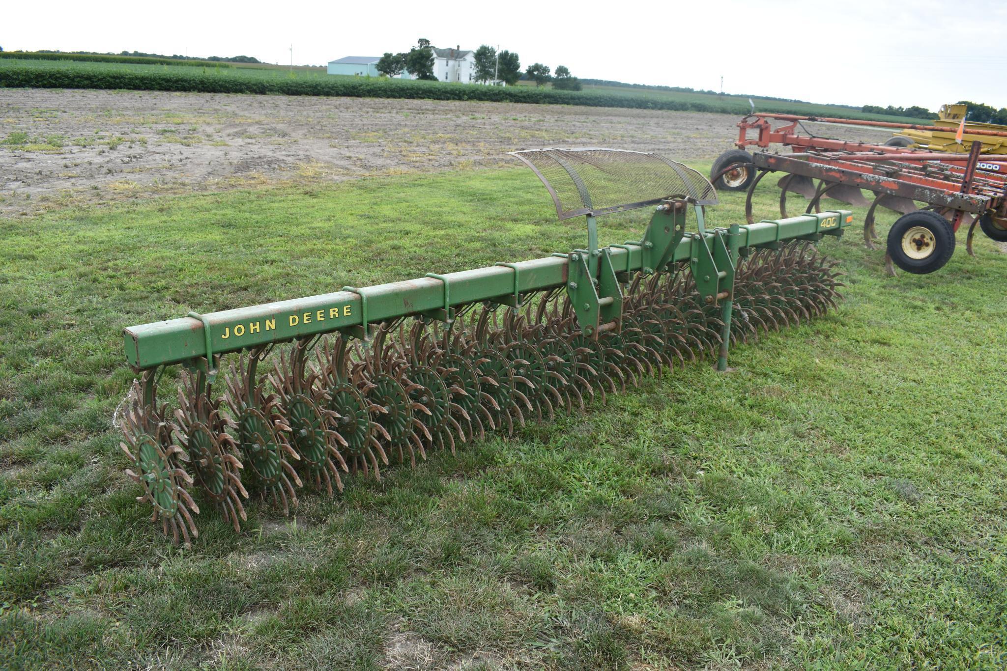 John Deere 400 15' rotary hoe