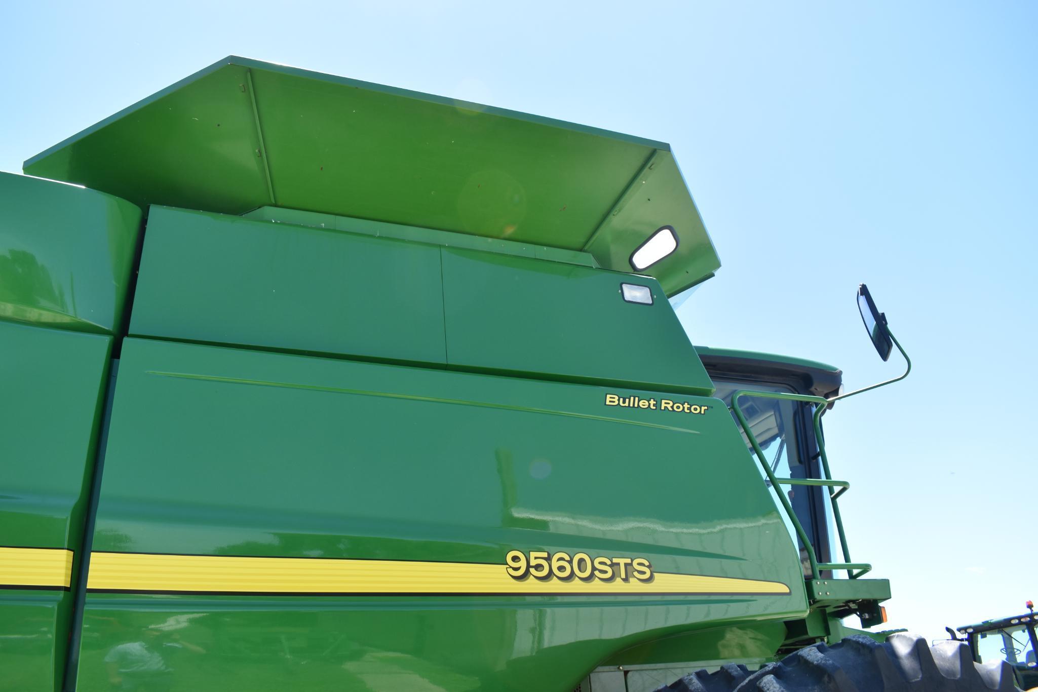 2007 John Deere 9560STS 2wd combine