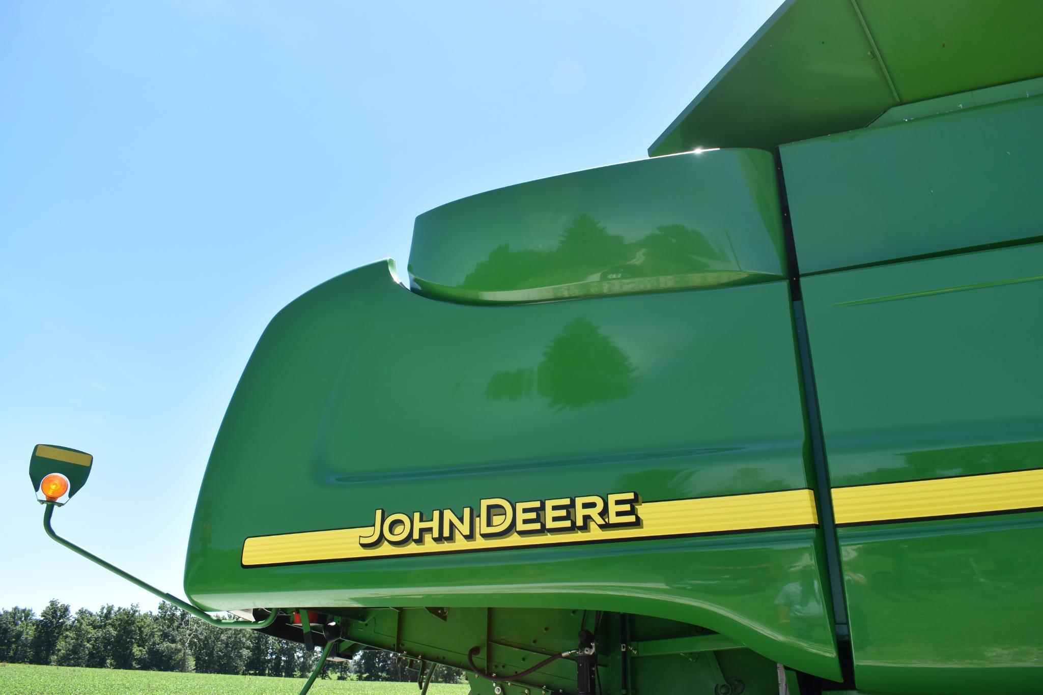 2007 John Deere 9560STS 2wd combine