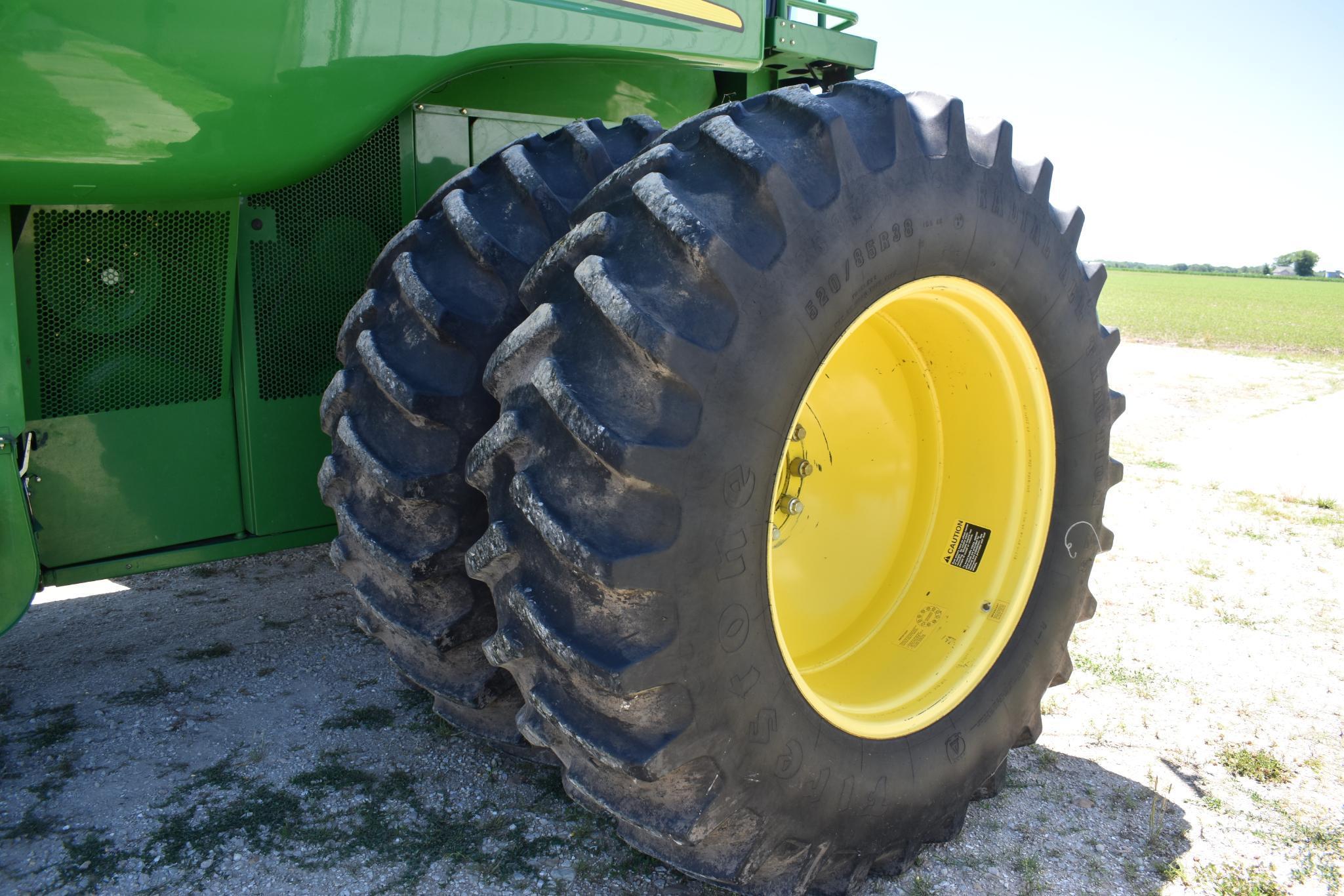 2007 John Deere 9560STS 2wd combine