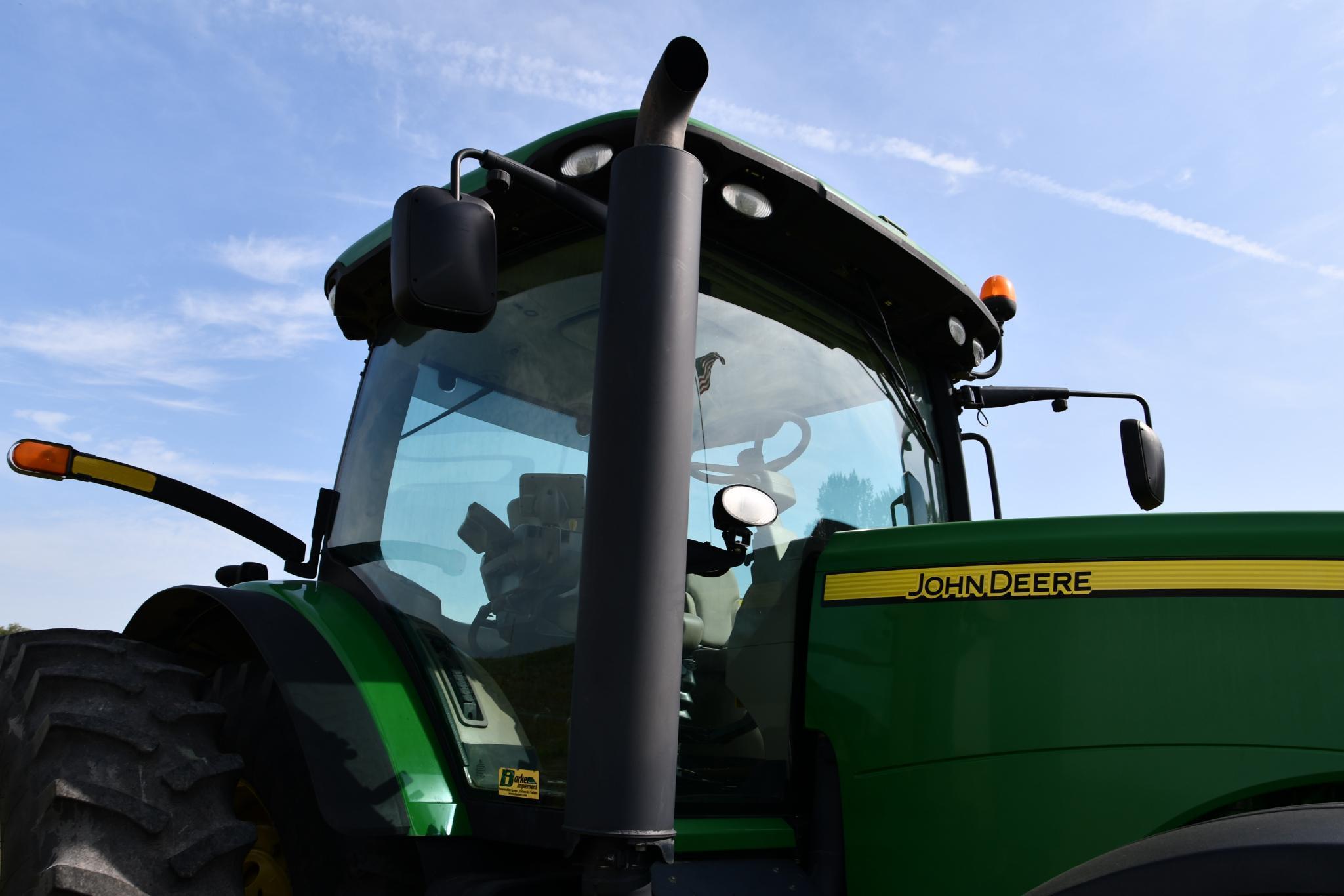 2010 John Deere 8270R MFWD tractor