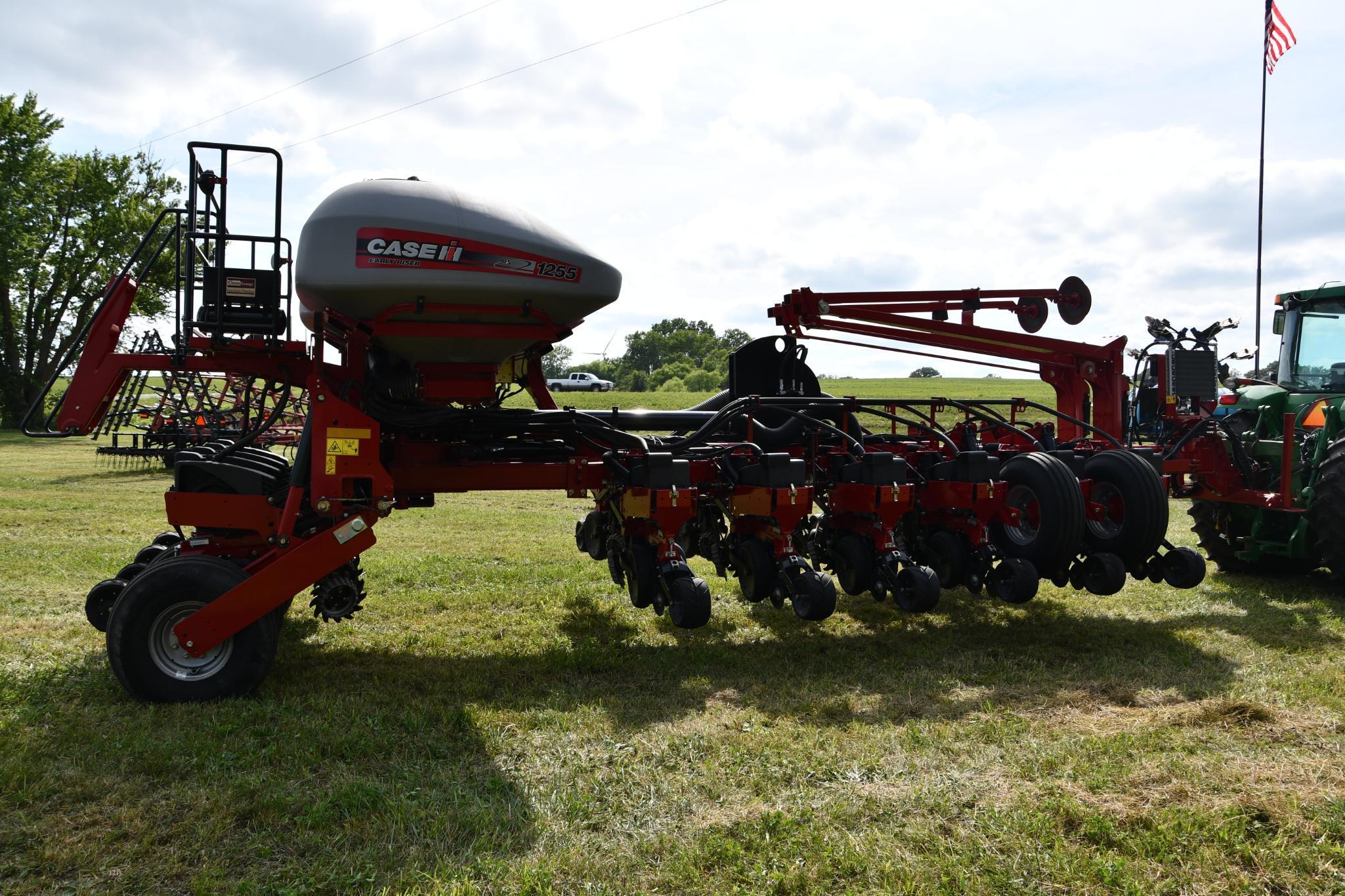 2014 Case IH 1255 16 row 30" planter