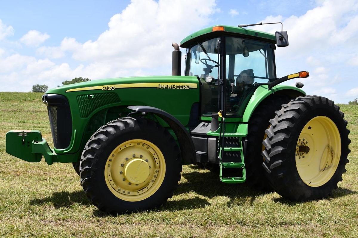 2004 John Deere 8120 MFWD tractor