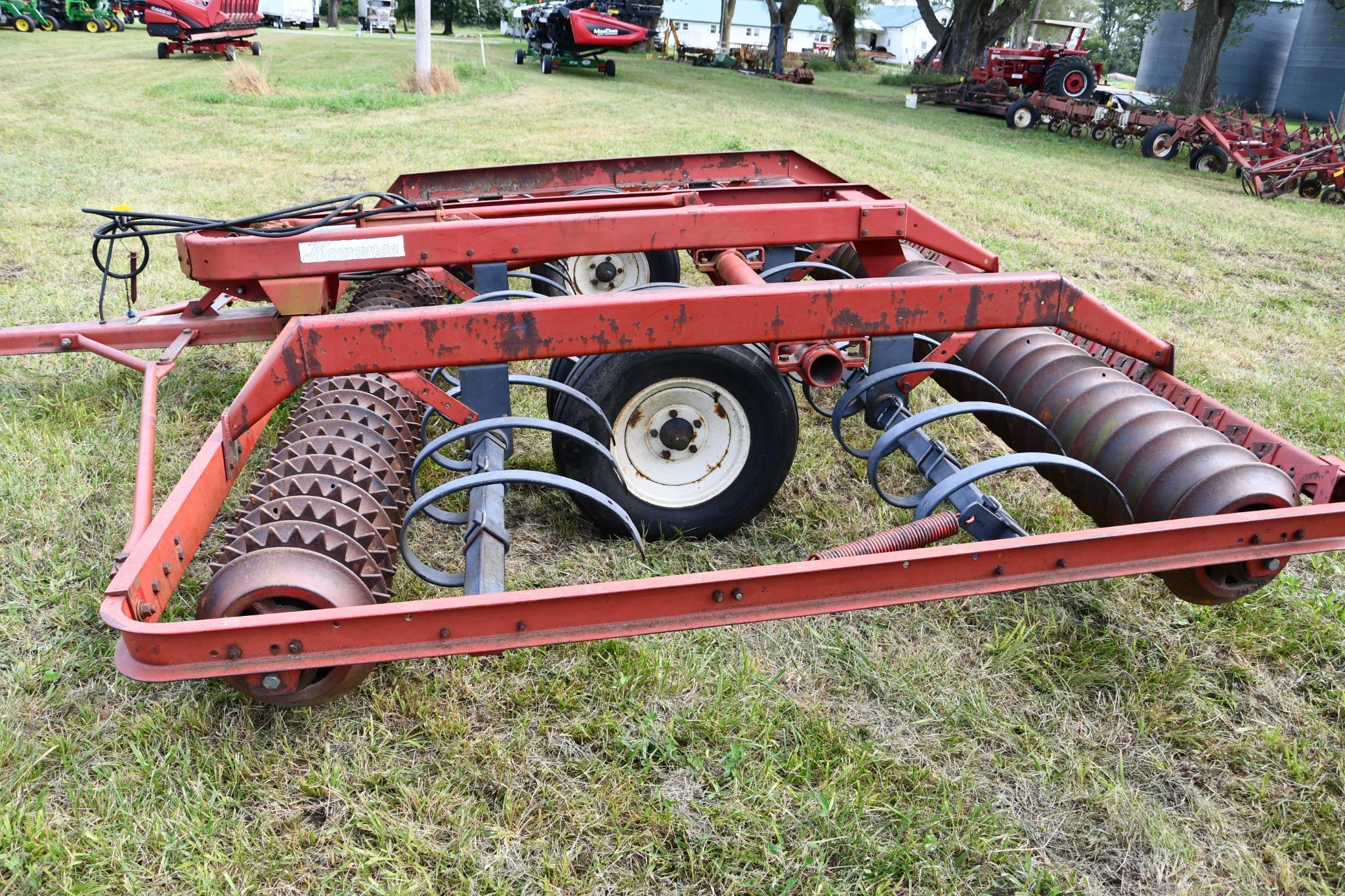 Kewanee 80 15' cultimulcher