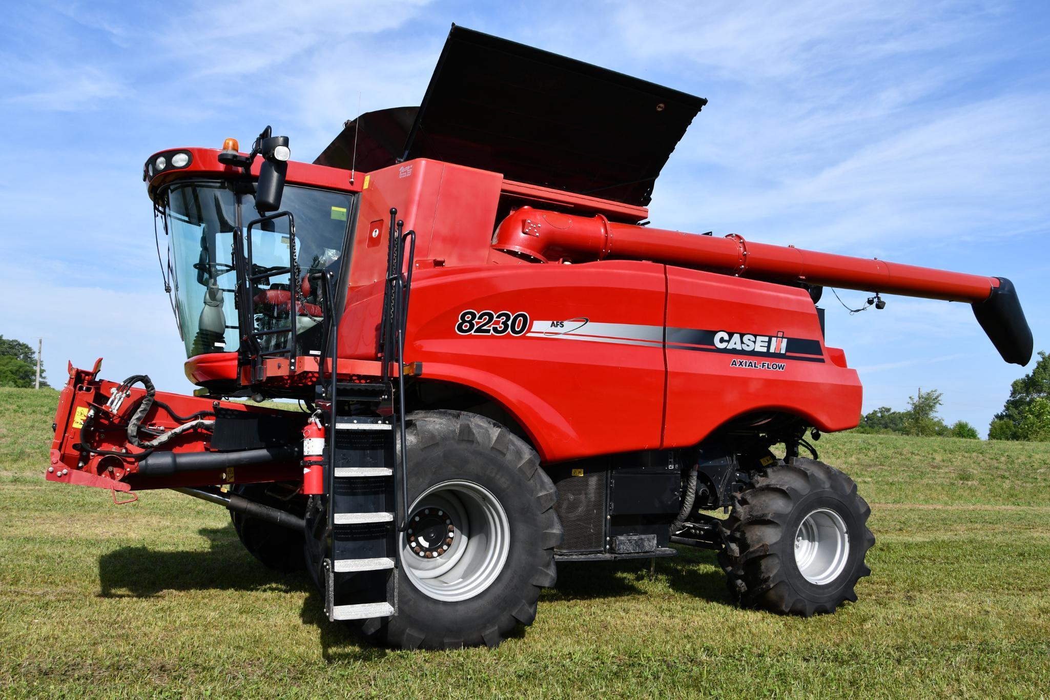 2012 Case IH 8230 4wd combine