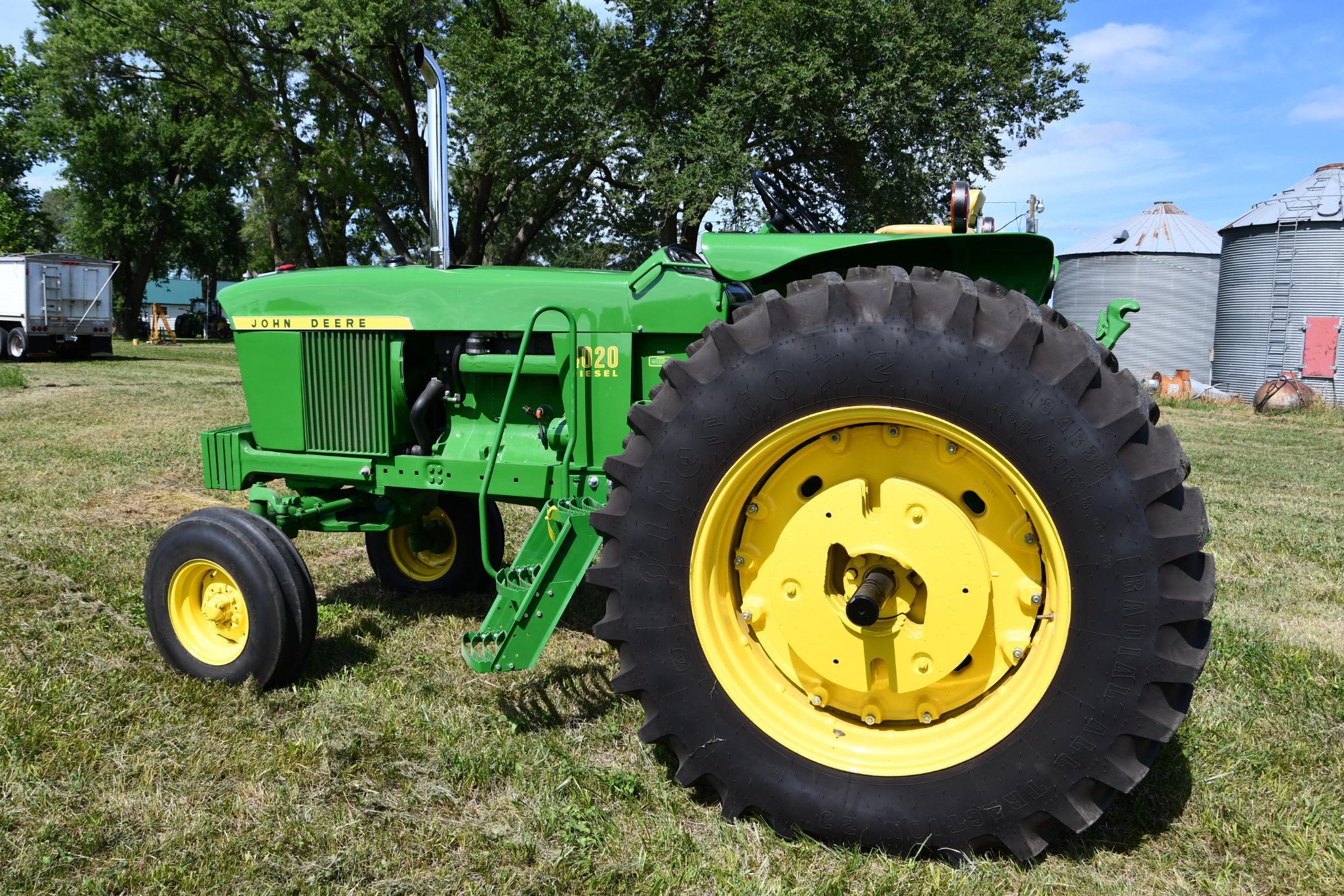 1972 John Deere 4020 2wd tractor