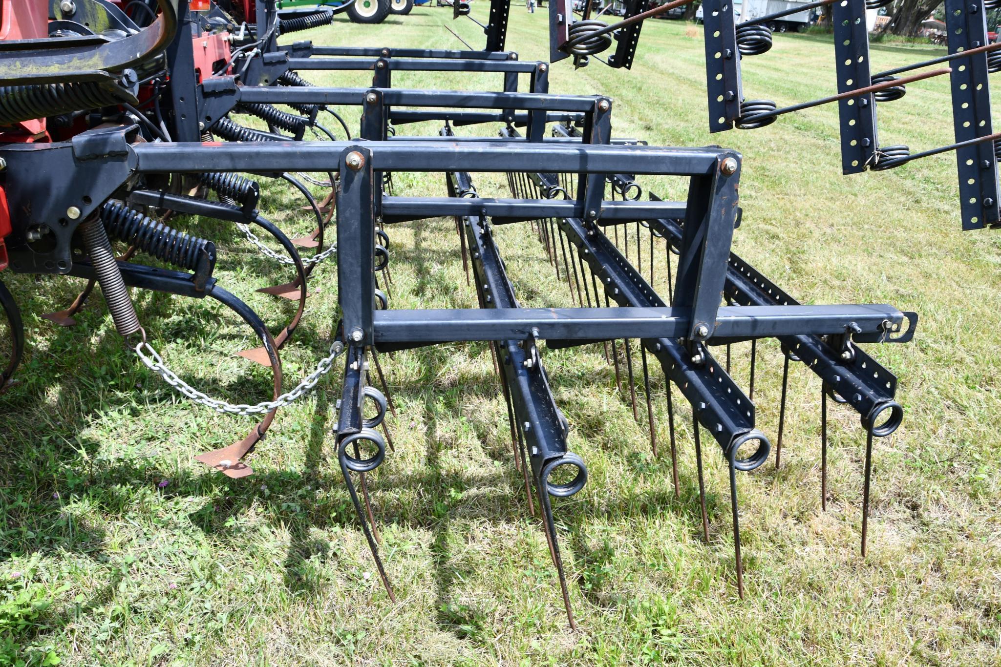 Case IH Tiger Mate 200 32' field cultivator