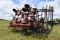 Case IH Tiger Mate 200 32' field cultivator