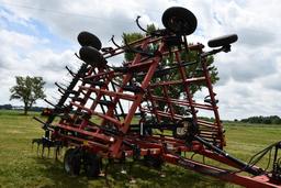 Case IH Tiger Mate 200 32' field cultivator