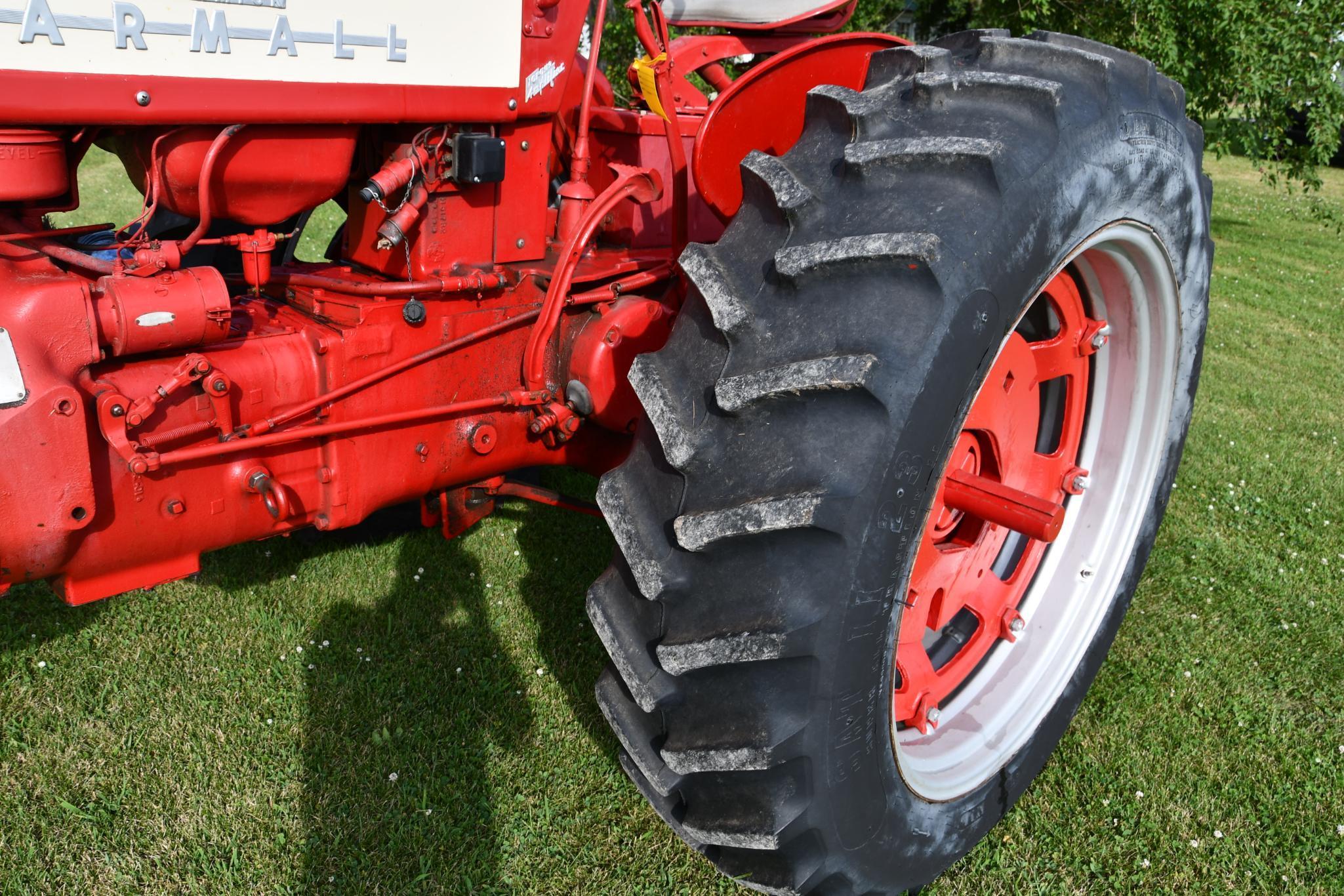 1957 Farmall 450 2wd tractor