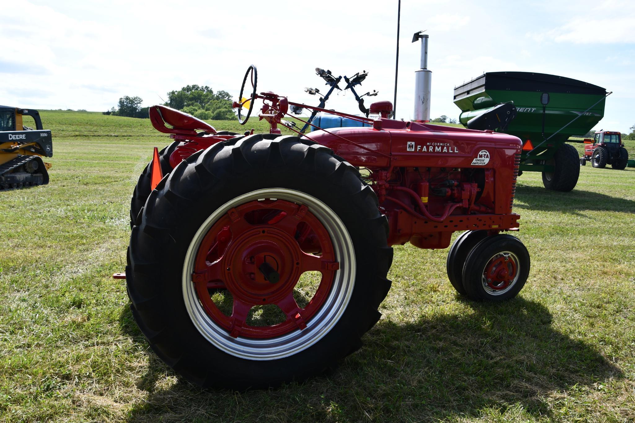 Farmall Super M-TA 2wd tractor