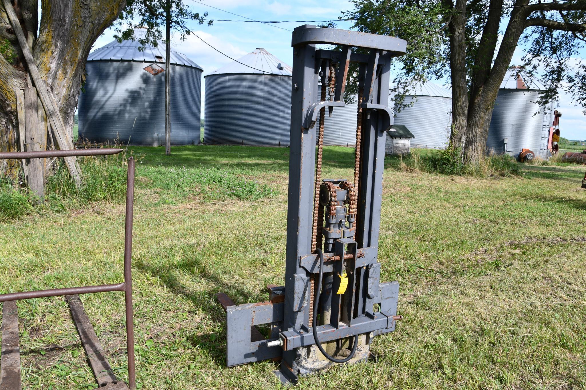 3-pt. forklift, 48" forks, 2 stage mast