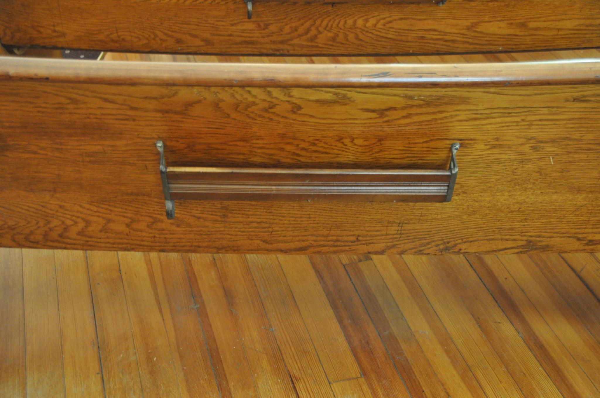 15' Curved Oak Church Pew