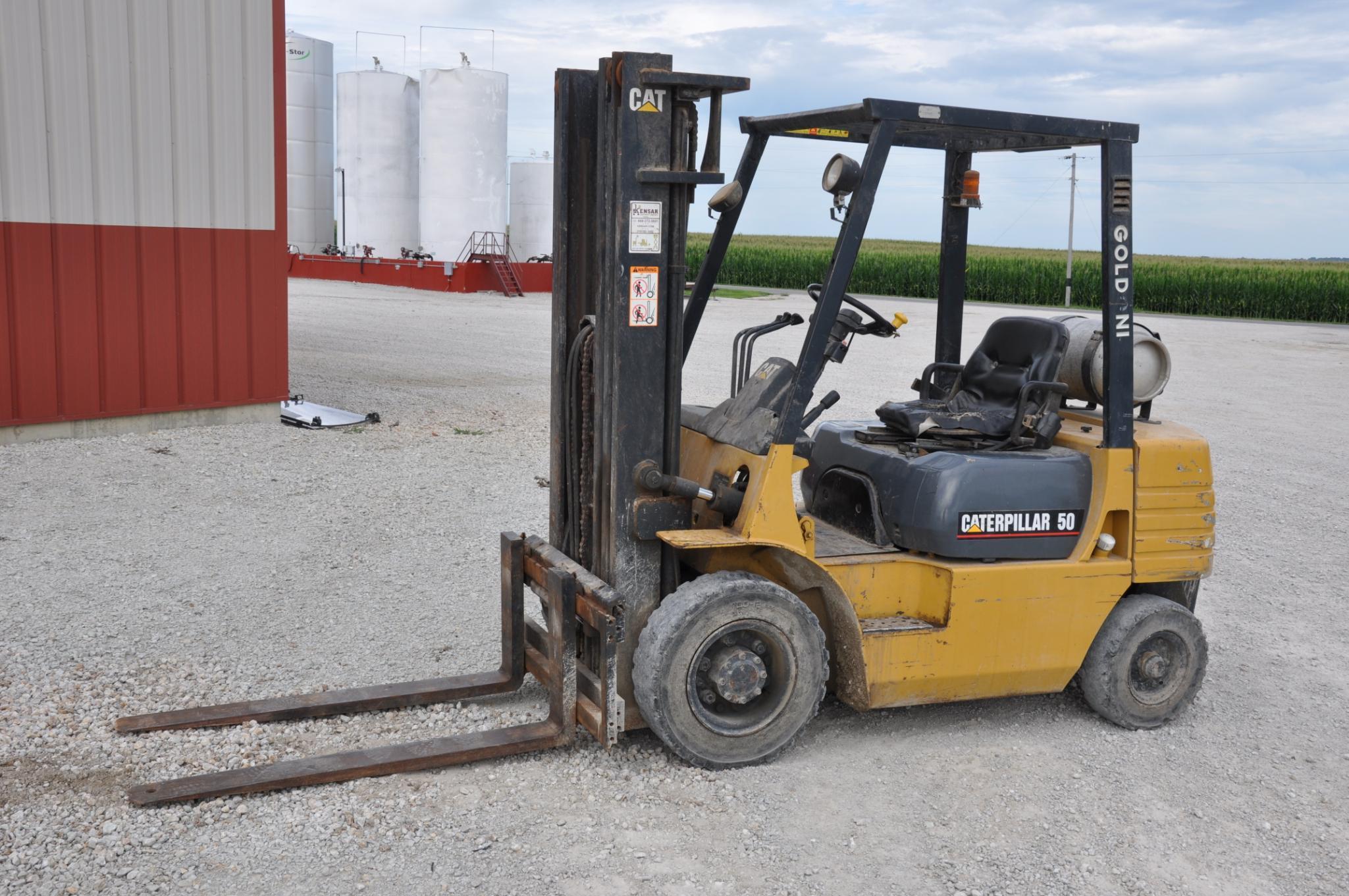 Cat GP25 forklift