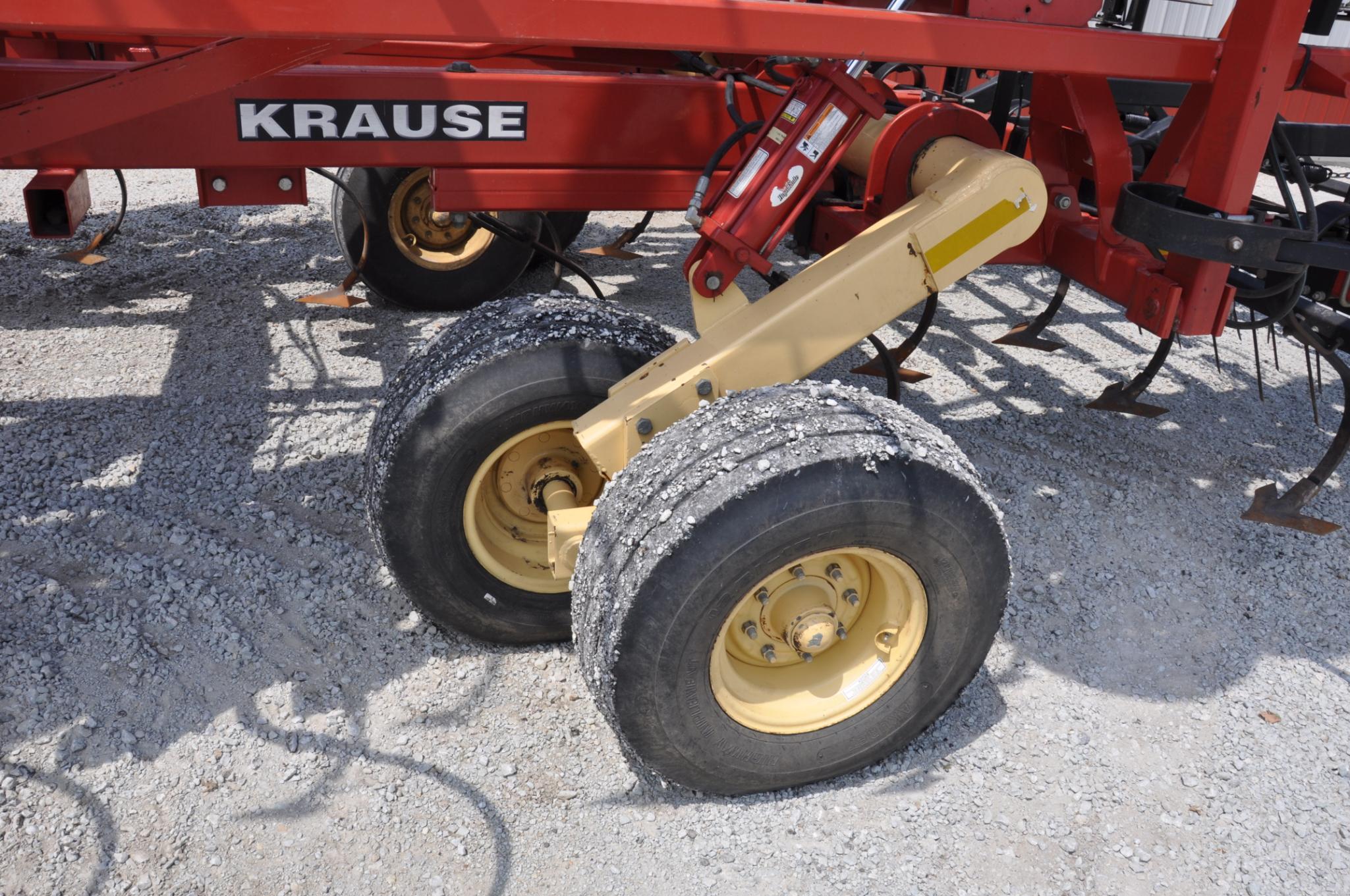 2008 Krause Landsman TL6200 42' soil finisher