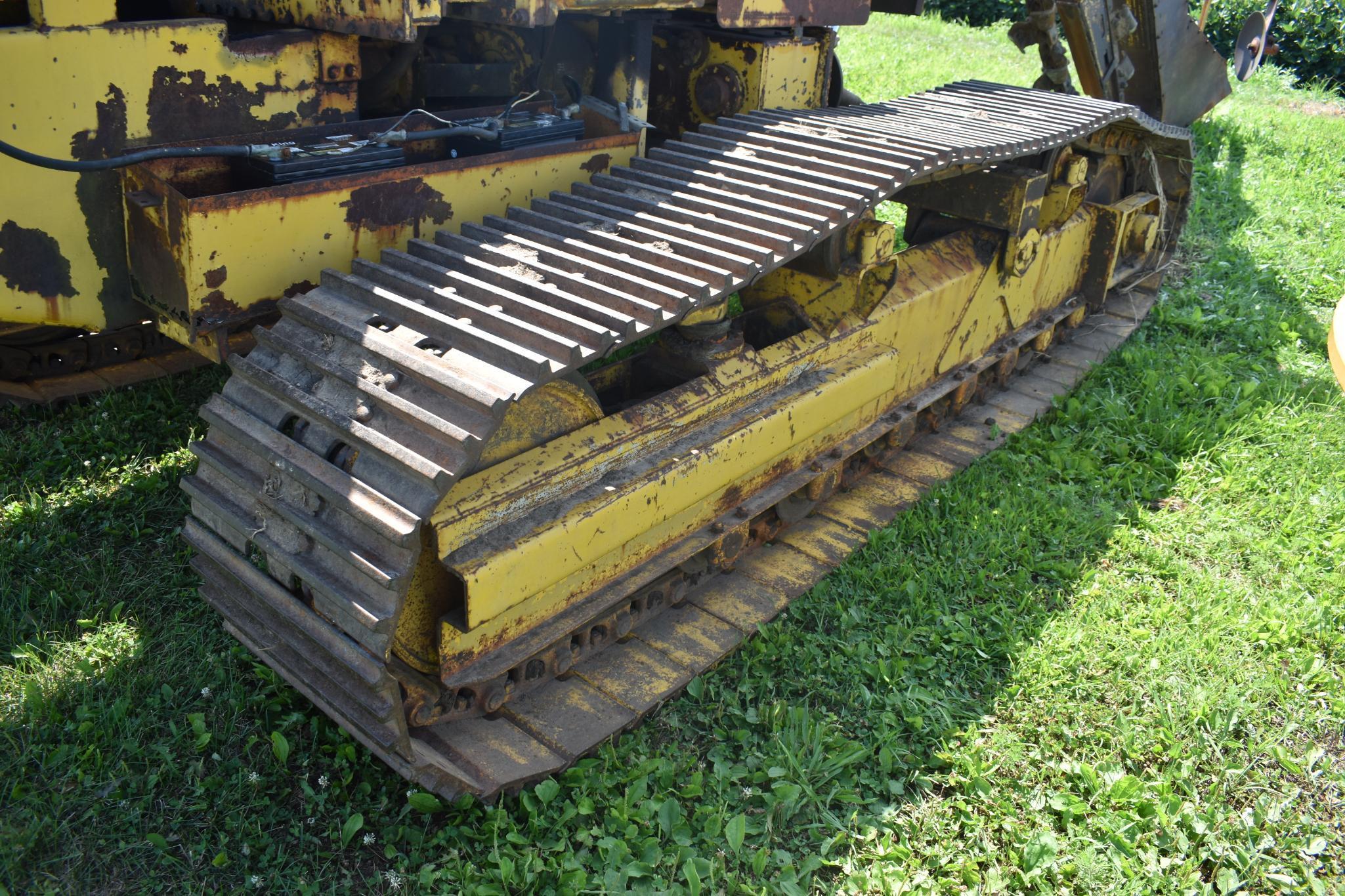 1978 Holland-Drain FFS self-propelled tile machine