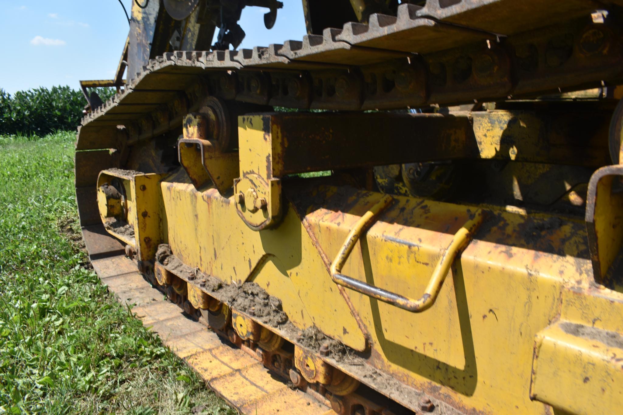 1978 Holland-Drain FFS self-propelled tile machine