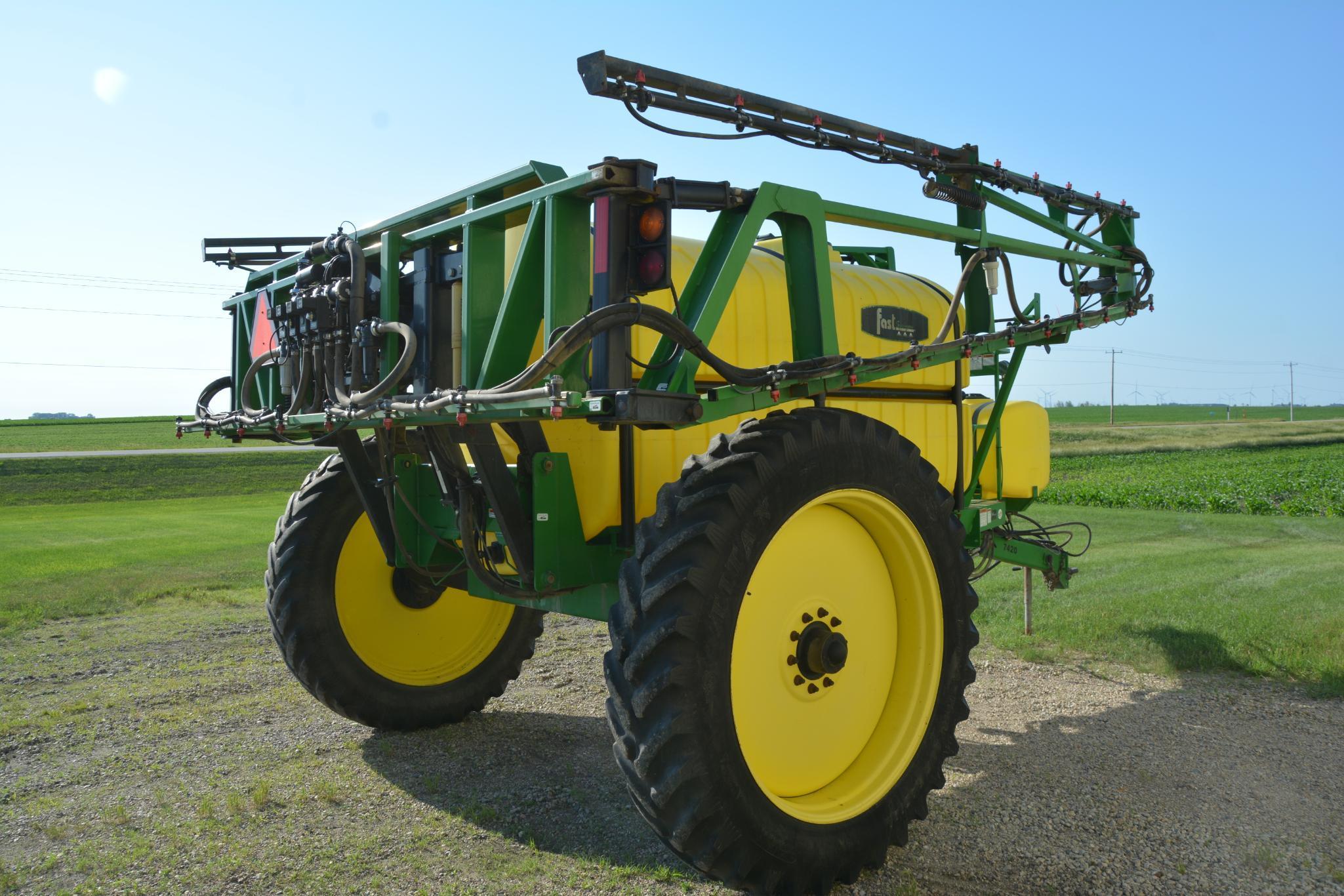 Fast 7420 1,600 gal. sprayer