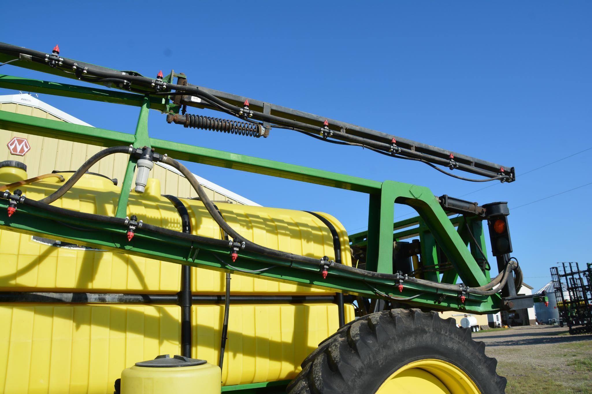 Fast 7420 1,600 gal. sprayer