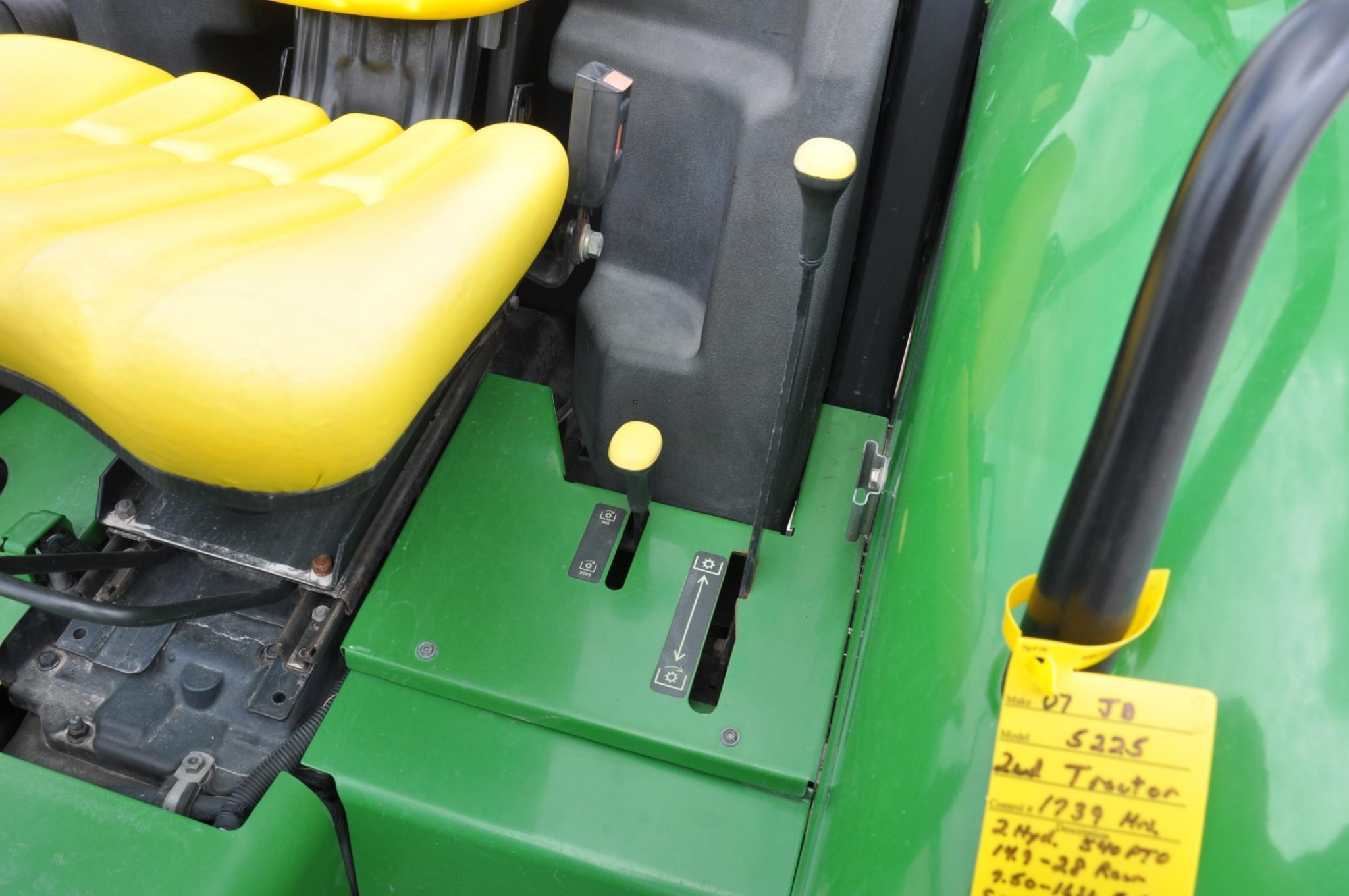 2007 John Deere 5225 2wd tractor