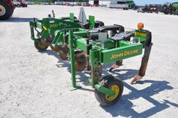 2013 John Deere 2100 3-pt. 5 shank in-line ripper