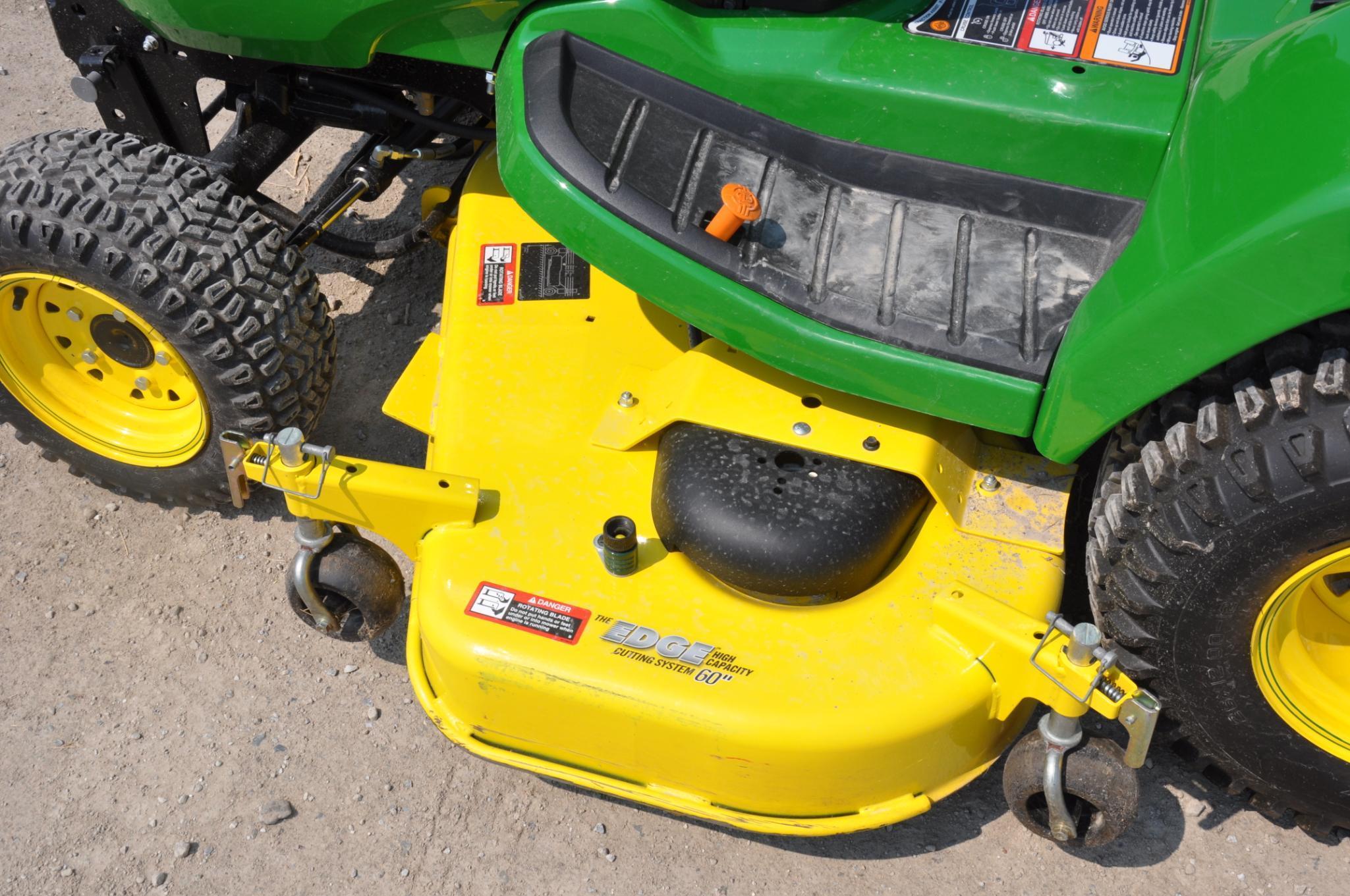 2018 John Deere X738 4wd lawn mower