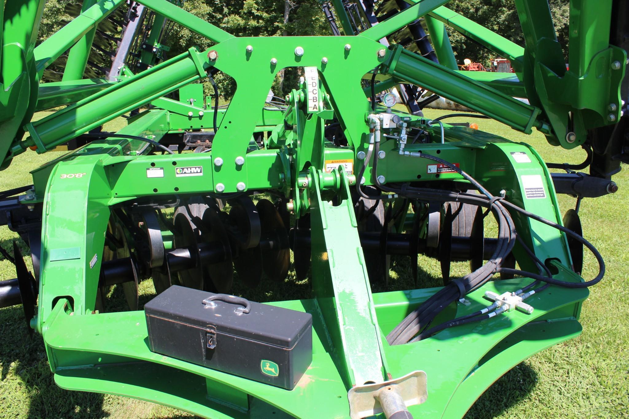 2013 John Deere 2623VT vertical tillage tool