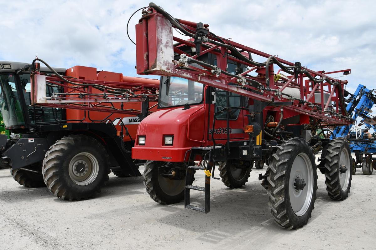 Case-IH SPX 3150 Patriot self propelled sprayer